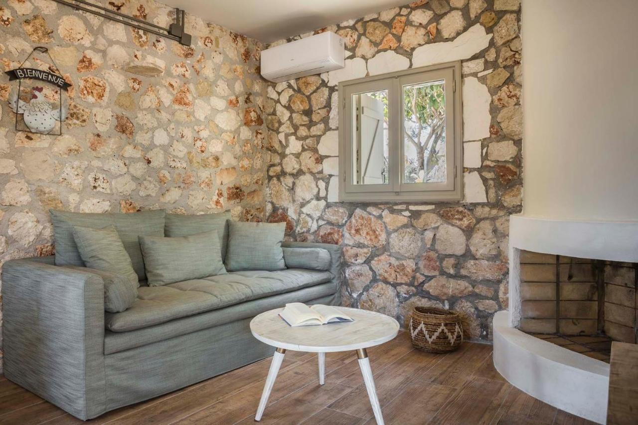 Ploes Luxury Cottages Pesádha Exteriör bild