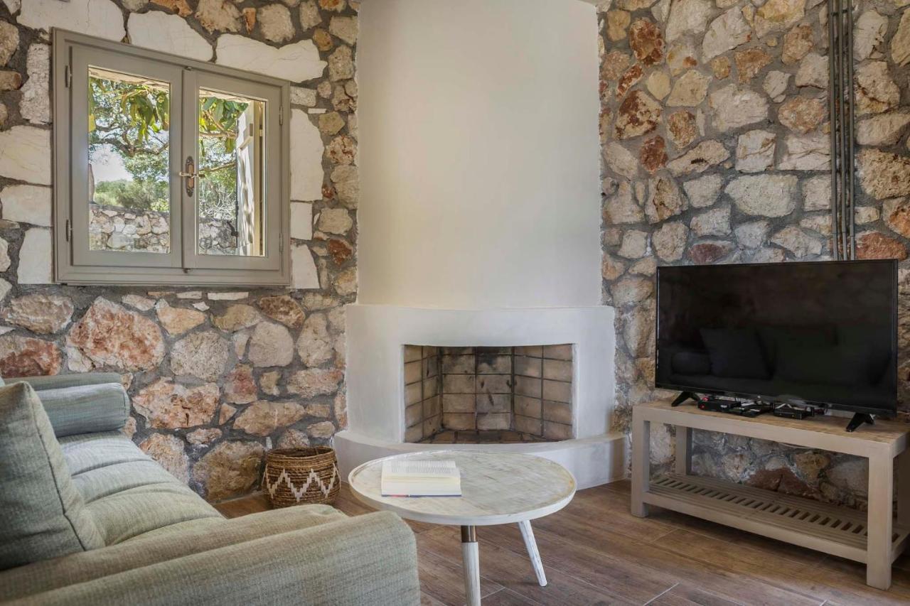 Ploes Luxury Cottages Pesádha Exteriör bild