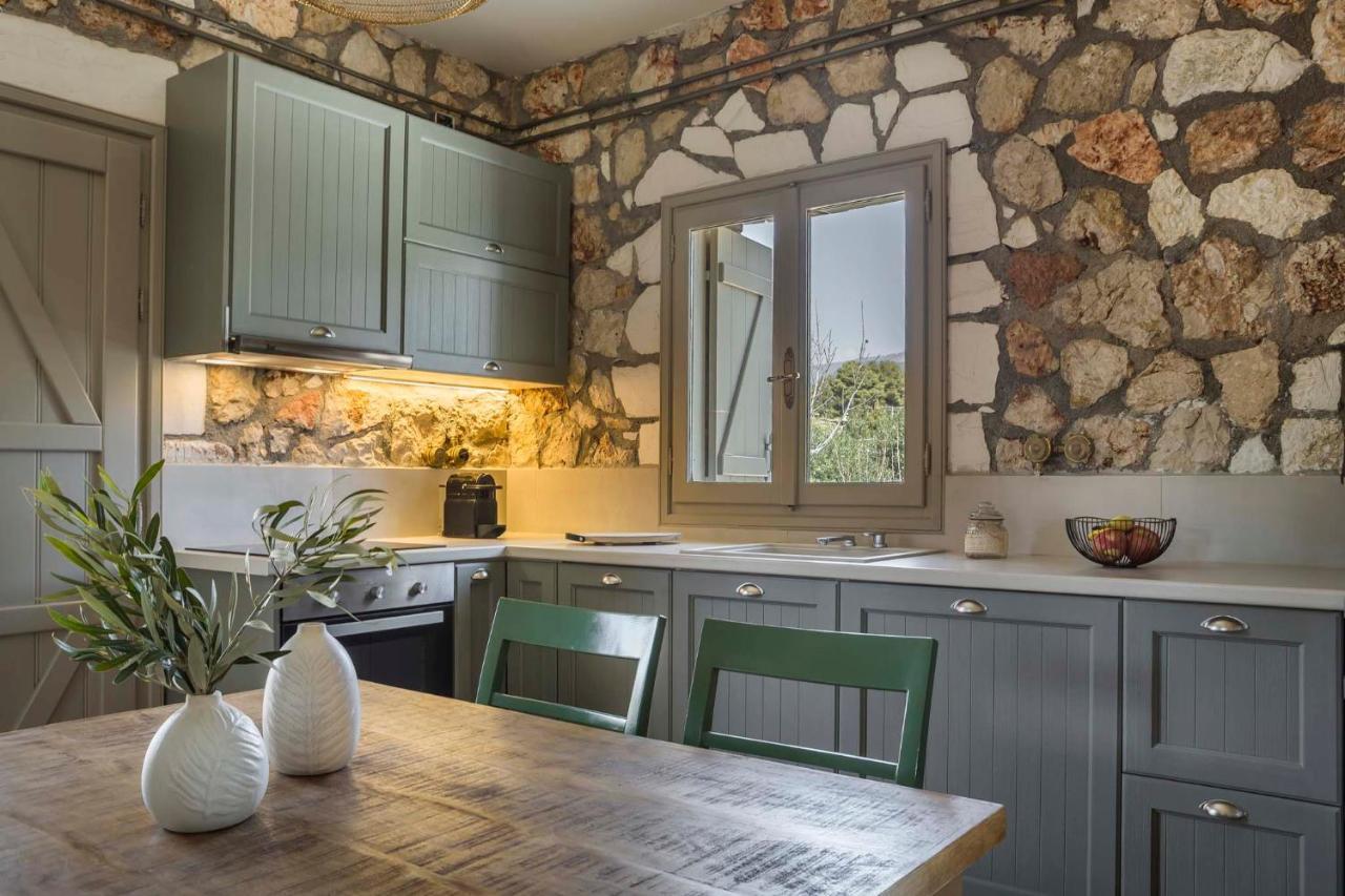 Ploes Luxury Cottages Pesádha Exteriör bild