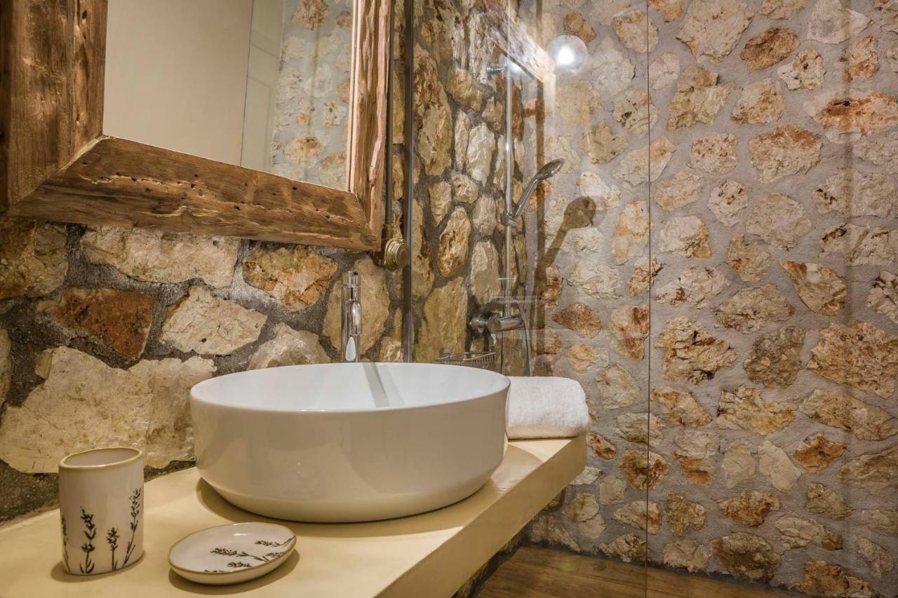 Ploes Luxury Cottages Pesádha Exteriör bild