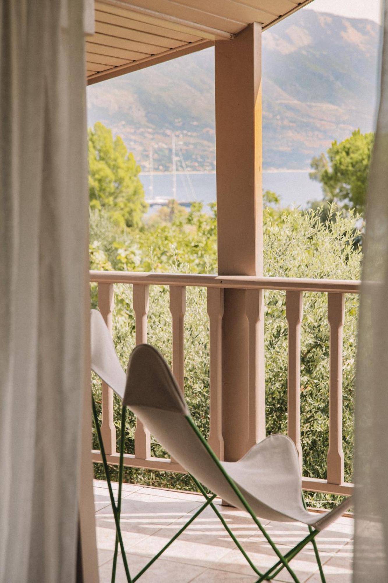 Ploes Luxury Cottages Pesádha Exteriör bild