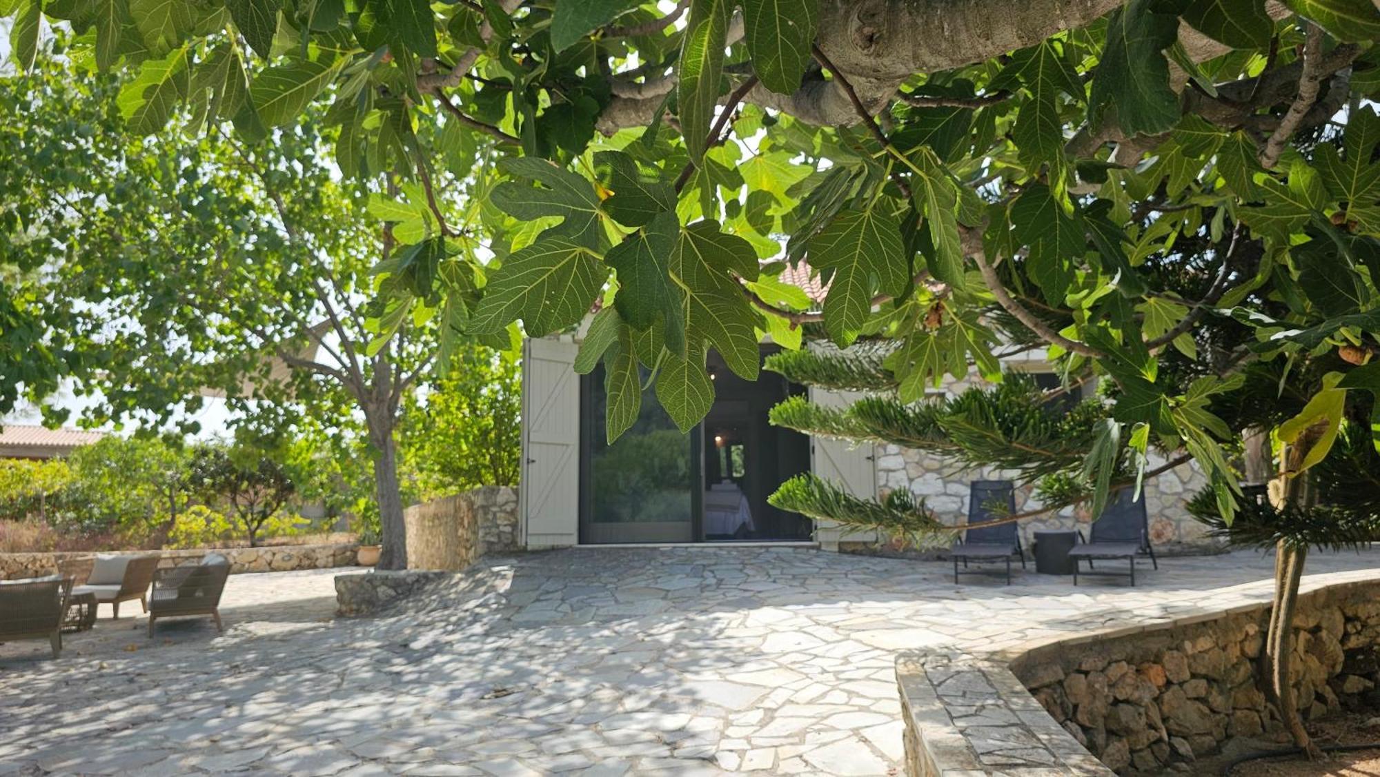 Ploes Luxury Cottages Pesádha Exteriör bild